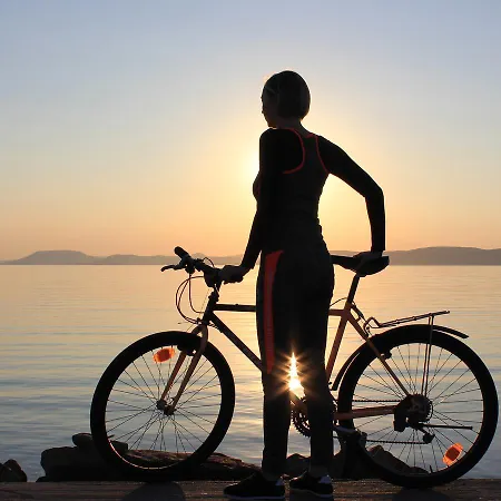 Blue Bike Szallas * Balatonszárszó